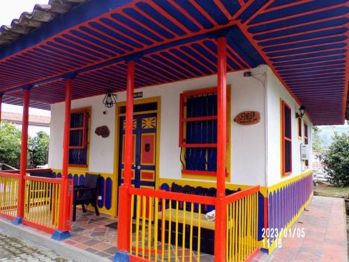 Salento Apartamento | El Madrigal Cabin - Adorable 2-bedroom guesthouse