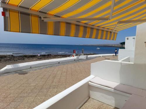 Playa Honda Apartamento | El Mar de Peyo , primera línea de playa