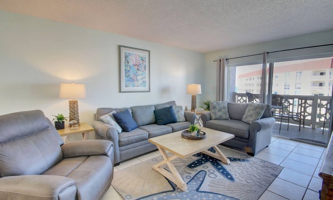 Harold Condominio | 2BR / 2BA - hermosas vistas del Golfo y piscina
