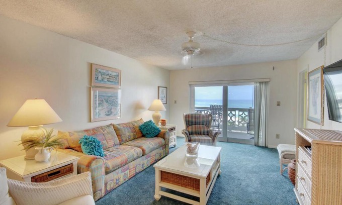 Fort Walton Beach Casa | El Matador 458 - Gulf front with beautiful views of the Gulf and pool