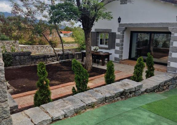 Becerril de la Sierra Casa | EL NIDO DEL AGUILA HOTEL LAS GACELAS, Becerril