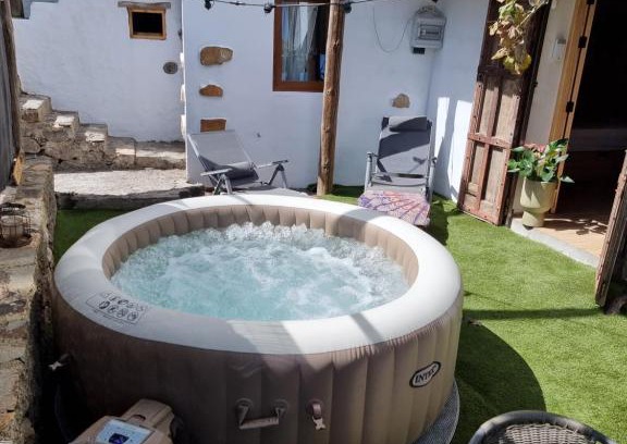 Las Lagunetas Apartamento | El Nido Fuente Hervera. Precioso Loft con Bañera de Hidromasaje