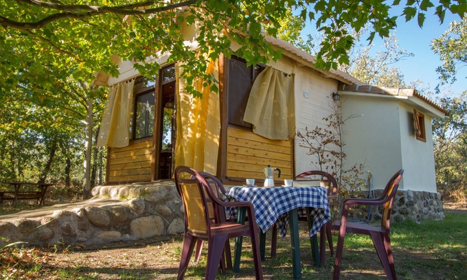 Candeleda Cabaña | Casita de madera en Candeleda (Sierra de Gredos) con wifi gratis ideal parejas