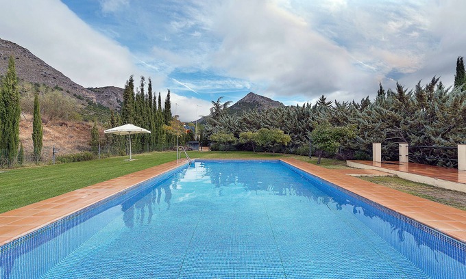Huetor Santillan Casa | CASA EL PINSAPO/CASERÍO DEL COLMENAR