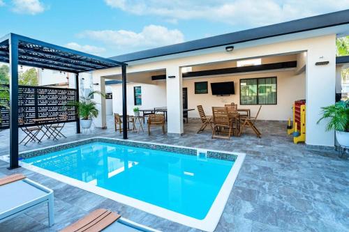 Boqueron Casa | El Poblado Pool Paradise at Boquerón