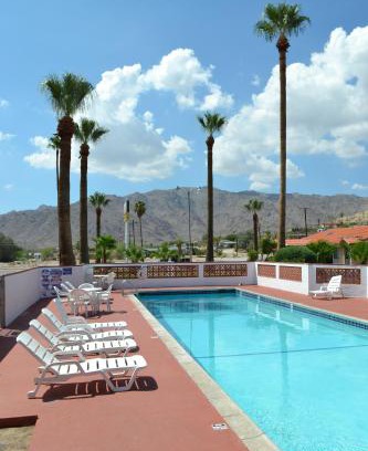 Twentynine Palms Hotel | El Rancho Dolores at JT National Park
