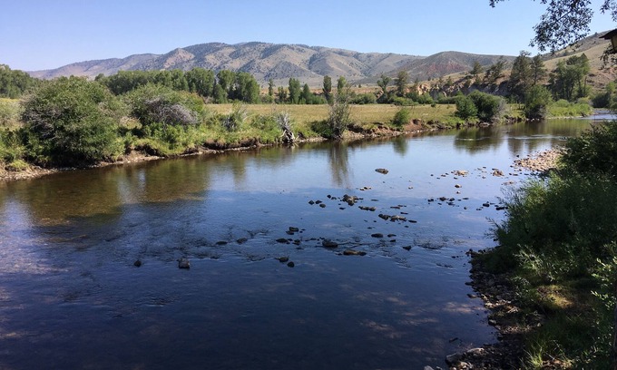 Glendevey Otro | El Rancho Pequeno, pesca con mosca de primera adecuado para familias, en Wyoming.