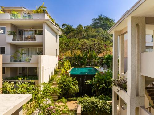 Nerul Apartamento | El Reino Elegant 2&3BHK Apartments 10 Minutes to Candolim with Pool & Kitchen, Wifi, Security