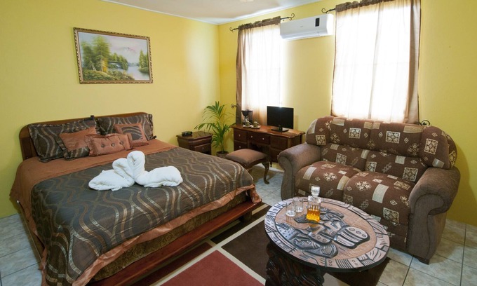 Armenia Hotel | El Rey Hotel
