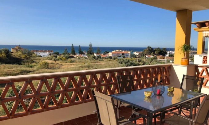 Torre de Benagalbon Apartamento | Vistas al mar