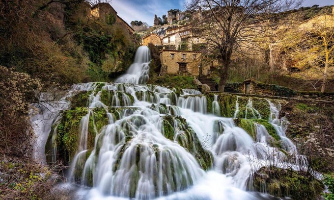 Orbaneja del Castillo Casa | El Salto del Agua Auténtico El Molino de la Cascada Orbaneja