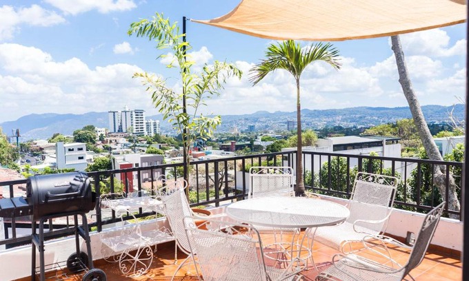 San Salvador Apartamento | El Salvador Stays - Casa Escalon
