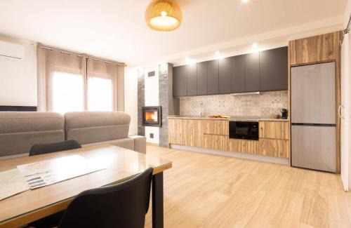 Beceite Apartamento | El sueño del Búho 1. Adaptado, chimenea y terraza