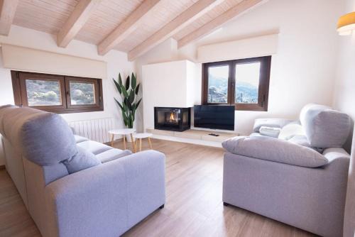 Beceite Apartamento | El sueño del Búho 4. Ático con chimenea y terraza.