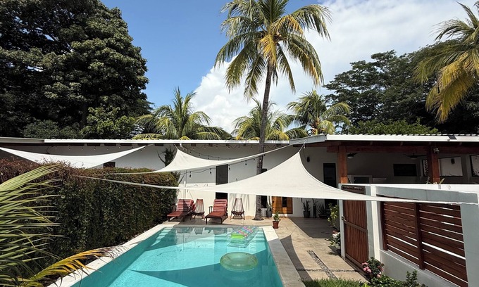 La Libertad Villa | El Tunco Villa Oya no 1 con piscina privada