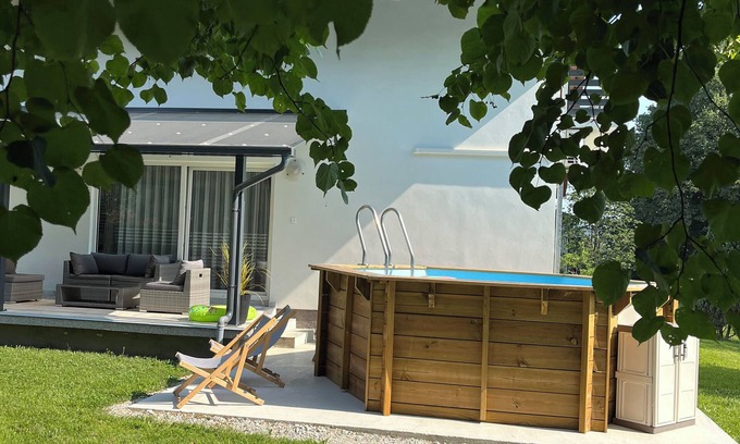 Donja Stubica Casa | Elbe Holiday in Croatia... cozy house with pool and piano