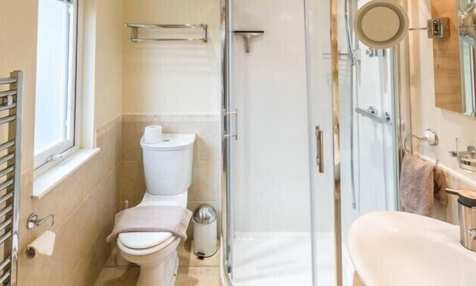 Troutbeck Cabaña | ELDER LODGE, pet friendly, with a garden in Windermere