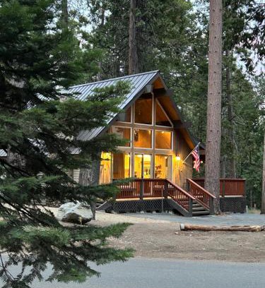 Shaver Lake Casa | Elderberry Bluejay Location Goals Tub Time