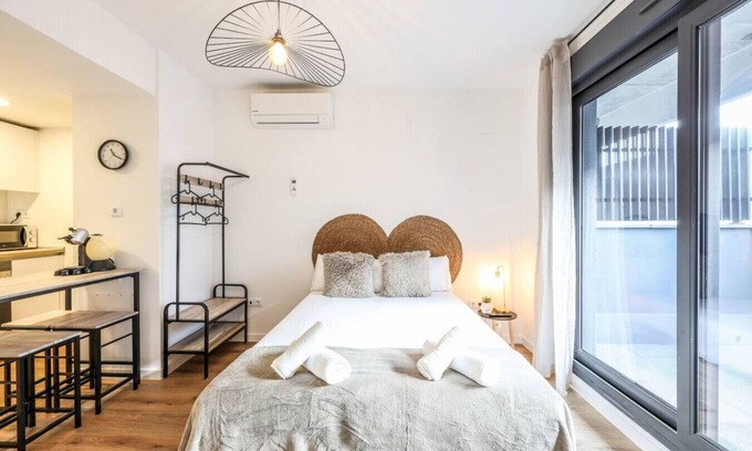 San Sebastián de los Reyes Apartamento | Elegant Studio with Private Terrace by RentitUP