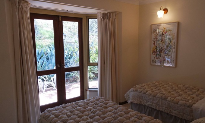 Wungong Casa | Eleebana Guest House