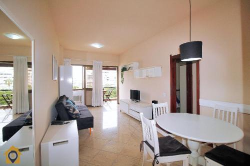 Ipanema Apartamento | Elegância e Lazer: Aparthotel com Piscina