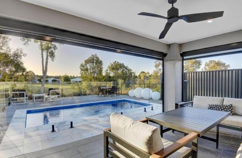 Banksia Beach Casa | Elegance on Callisia