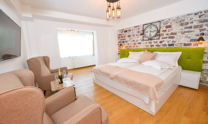 Bucharest City-Centre Apartamento | Elegance Studio - Cismigiu Gardens - Flat Tv - Free Wifi - Panoramic View