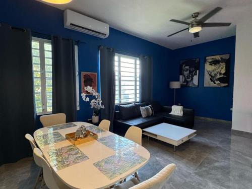 Parque Apartamento | Elegant 1-Br Penthouse in Condado!