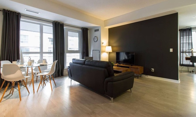 Financial District Apartamento | Elegant 1BR Apt with Balcony near Rogers Centre