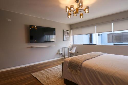Chacarilla-Santa Cruz Apartamento | Elegant 1BR in San Isidro