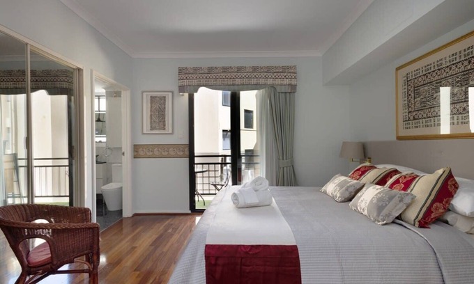 Northbridge Apartamento | Elegant 1st Floor Apt in CBD