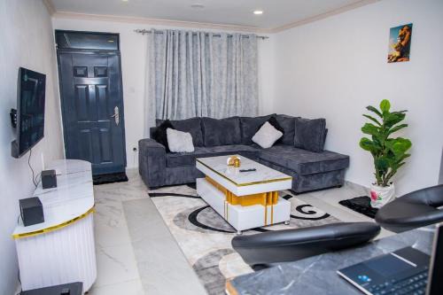Nakuru Apartamento | Elegant 2-BD -Scenic Views & Central Location