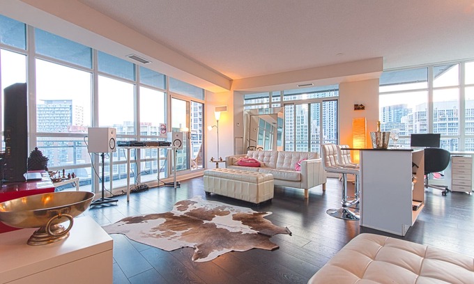 Bathurst Quay Apartamento | Elegante condominio de 2 habitaciones en el centro de Toronto