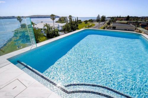 Batemans Bay Apartamento | Elegant 2-Bed Apartment with Incredible Bay Views