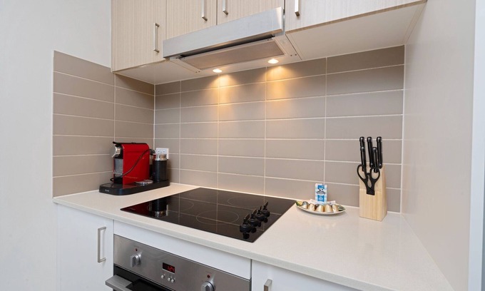 Franklin Apartamento | Elegant 2-Bed Apartment with Balcony