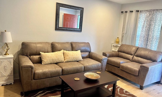 Rowlett Apartamento | Elegant 2 Bedroom Apartment Home