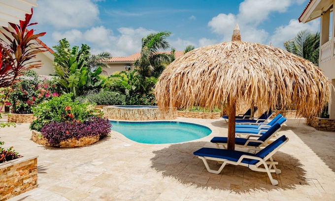 Noord Apartamento | Elegant 2-bedroom Apartment 2 km From Eagle Beach
