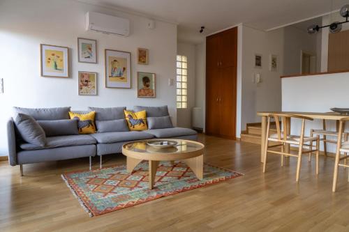 Kavala Apartamento | Elegant 2BR with Private Garage in the Old Town