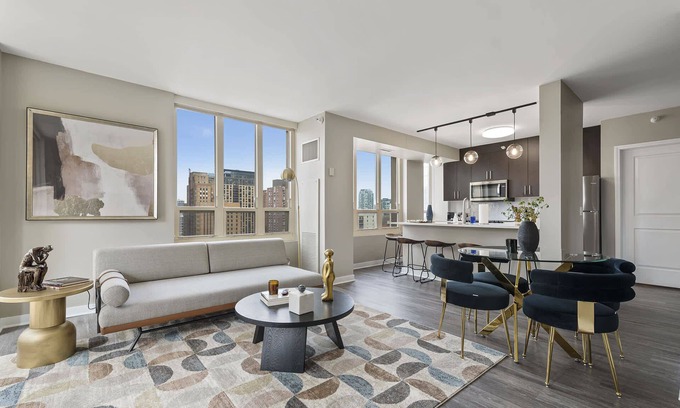 Rush and Division Apartamento | Elegant 2BR with Resort Amenities & City Views