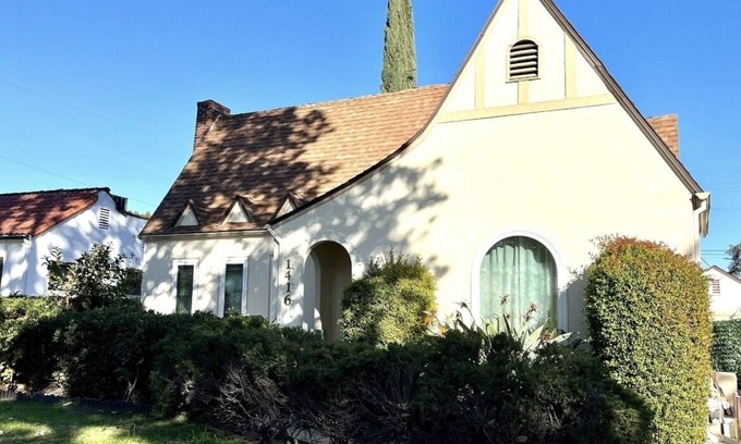 Alhambra Villa | Elegant 4 BD/3 BA w/ 3 parking w/ Self Chk, quiet