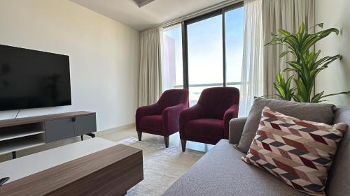 Qurm Apartamento | Elegant 3-Bed room Sea-View