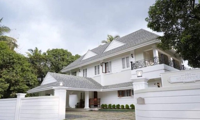 McComb Casa | Elegant 3 Bedroom House