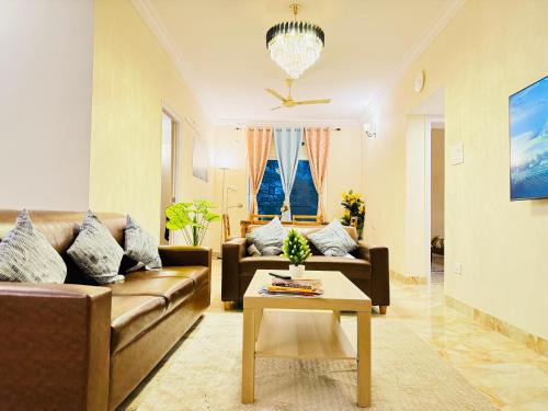 Kondapur Apartamento | Elegant 3BHK Fully Furnished and Equipped Apt near Hitec City by EVARA SUITES