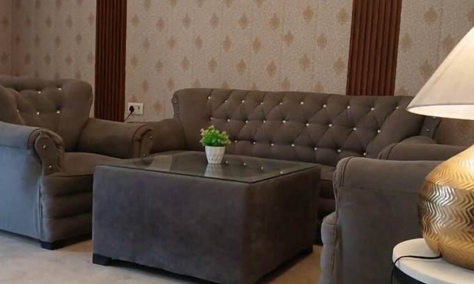 New Delhi Apartamento | Elegant 3BHK Serviced Apartment | Gated Society | Near Deer Park