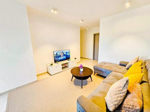 Hamm Apartamento | Elegant 3BR Retreat with terraces&parking