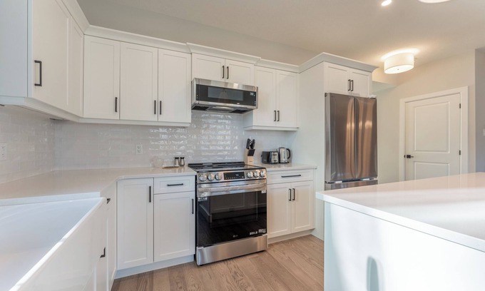 Port Stanley Casa | Elegant-4BR-retreat-Port Stanley