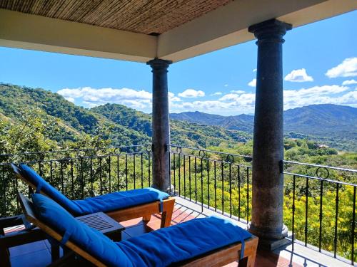 Potrero Villa | Elegant 4BR Villa w Ocean views in Playa Potrero - Casa de Estrellas