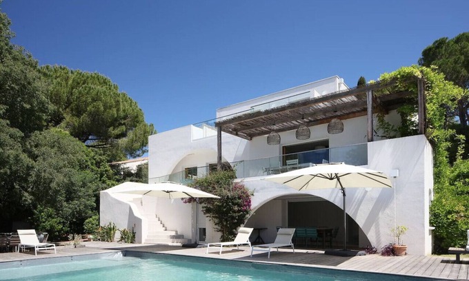 Aiguelongue Casa | Elegant 6-Bedroom Oasis near the Beaches of Montpellier