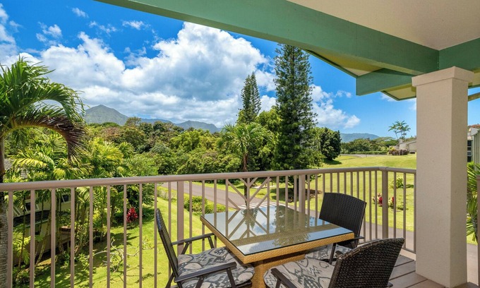 Princeville Condominio | Elegant Air-Conditioned Villa by Golf Course - Near Beaches, Shopping, Dining