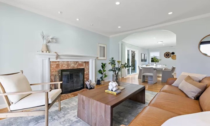 Farm Hills Casa | Elegant and Inviting Home in RWC